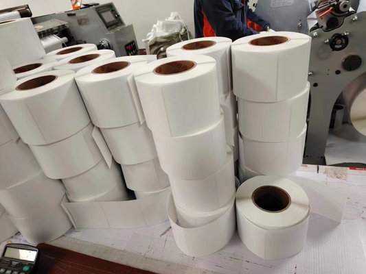 Các nhãn dán chống nước gắn liền vĩnh viễn được in theo yêu cầu